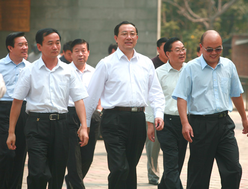 省委常委,市委书记王文超到文化路街道办事处农大社区调研
